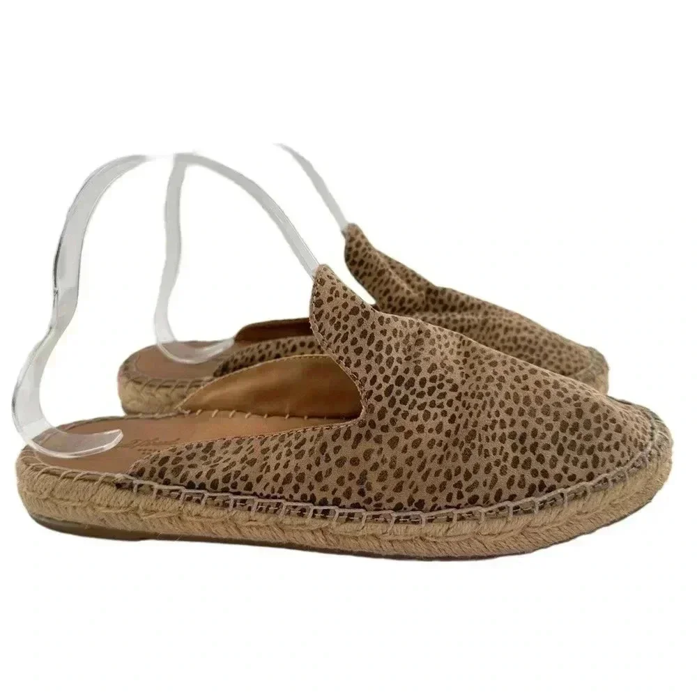 Universal threads womens espadrilles flats size 7 brown leopard slip on mules